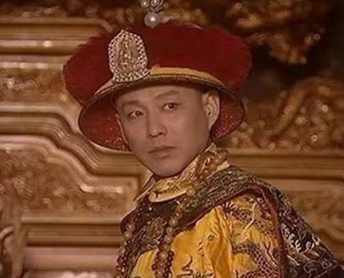 张廷玉为什么会在皇帝死前被连降三级？原因是什么